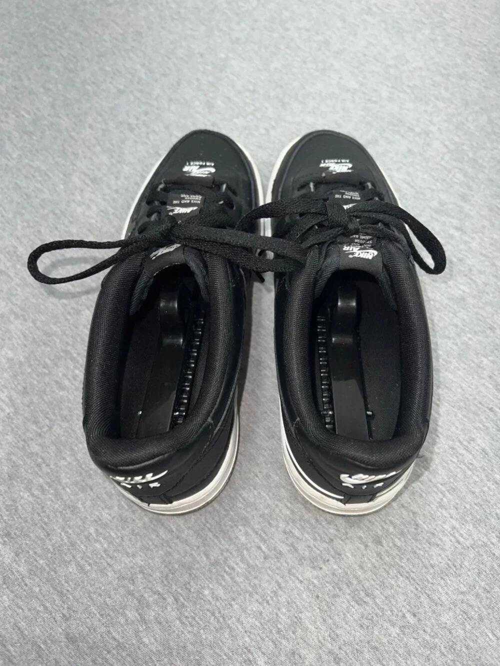 Nike Air Force 1 Low Black/White Sneakers Youth Size‎ 6.5Y Leather Casual Shoes